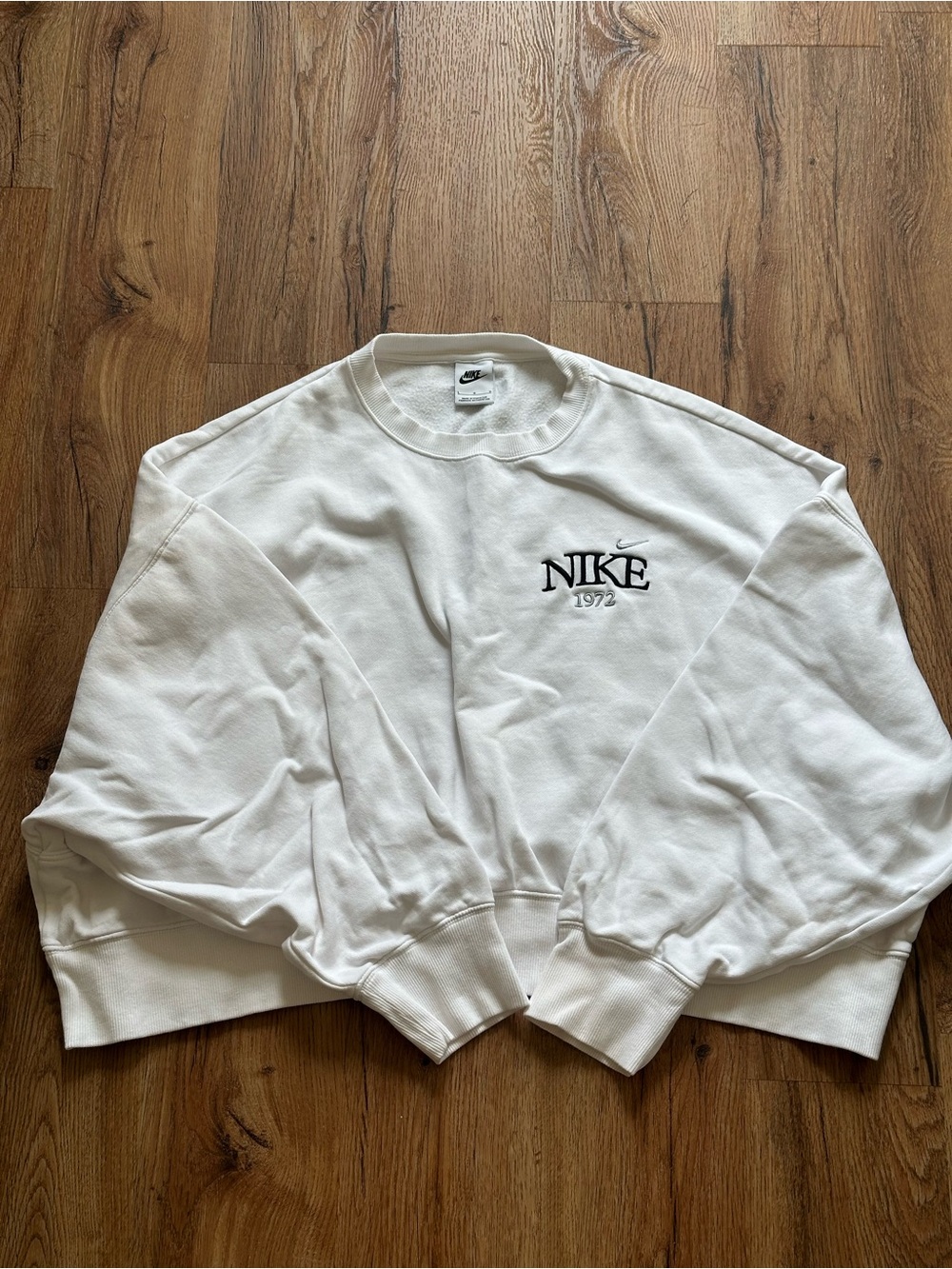 Nike Vintage Style White Crewneck Sweatshirt with Black Embroidered Logo